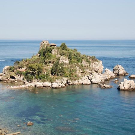 I Pupi - Sicilian Apartment จีอาร์ดีนี นักซอส ภายนอก รูปภาพ