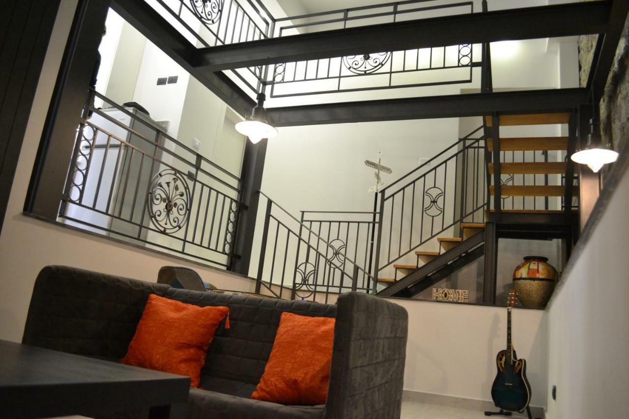I Pupi - Sicilian Apartment จีอาร์ดีนี นักซอส ภายนอก รูปภาพ