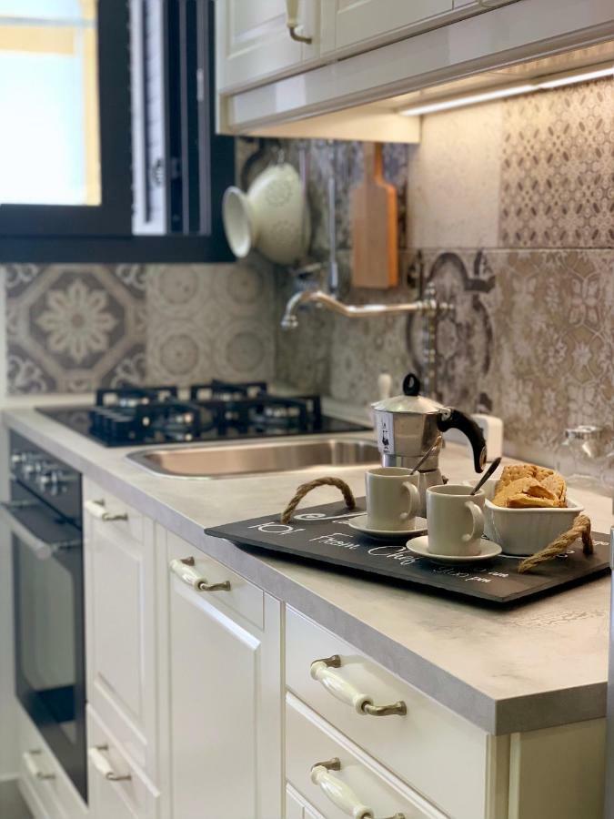 I Pupi - Sicilian Apartment จีอาร์ดีนี นักซอส ภายนอก รูปภาพ